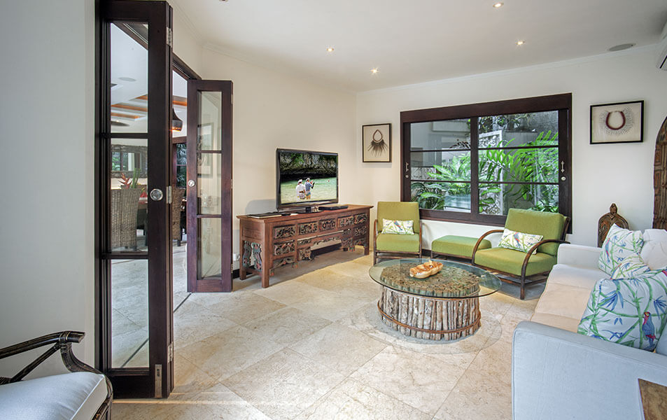Villa Avalon Main House - Indoor living area